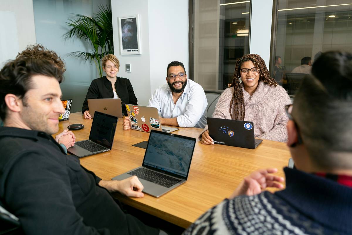 Cultural Etiquette Training: What Most Global Professionals Get Wrong