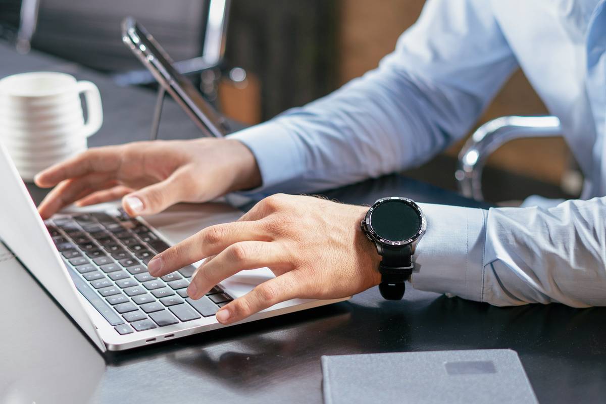 email etiquette for professionals demonstrating effective email closing lines across cultures
